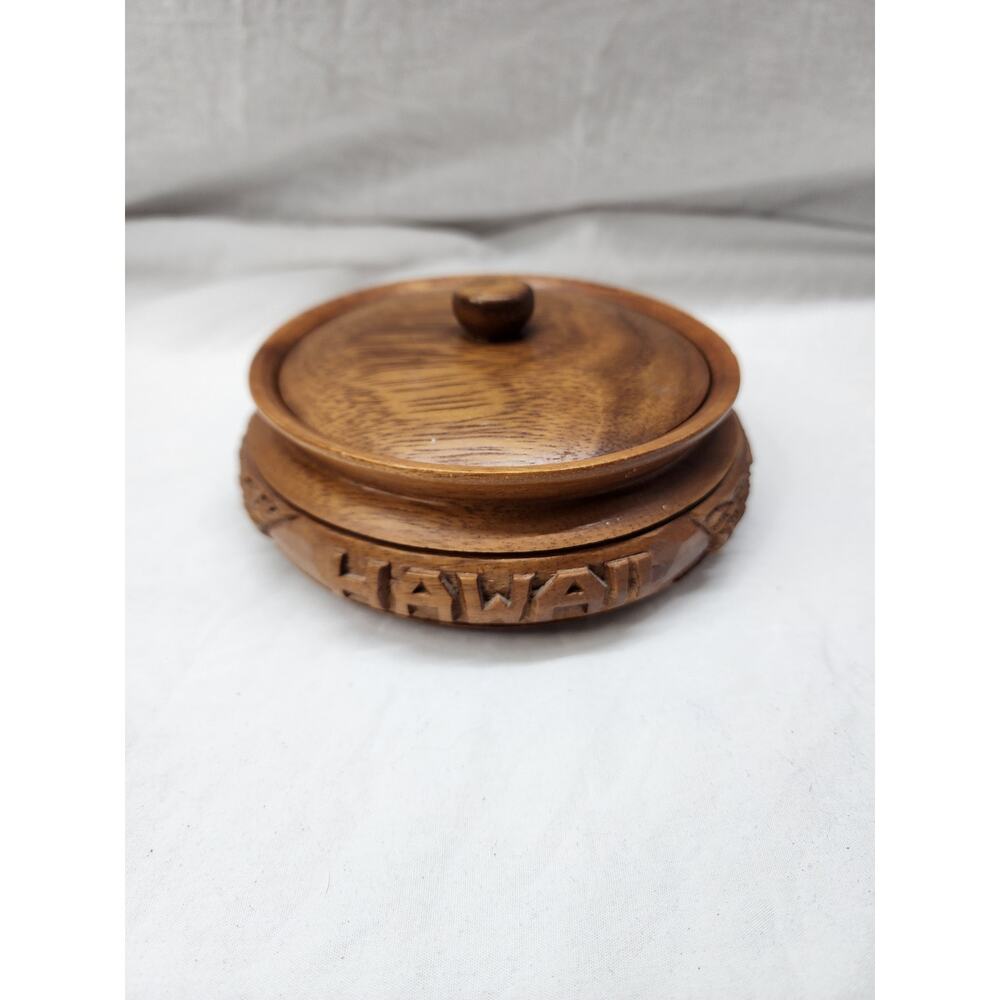 Hawaiian wood trinket box souvenir b45